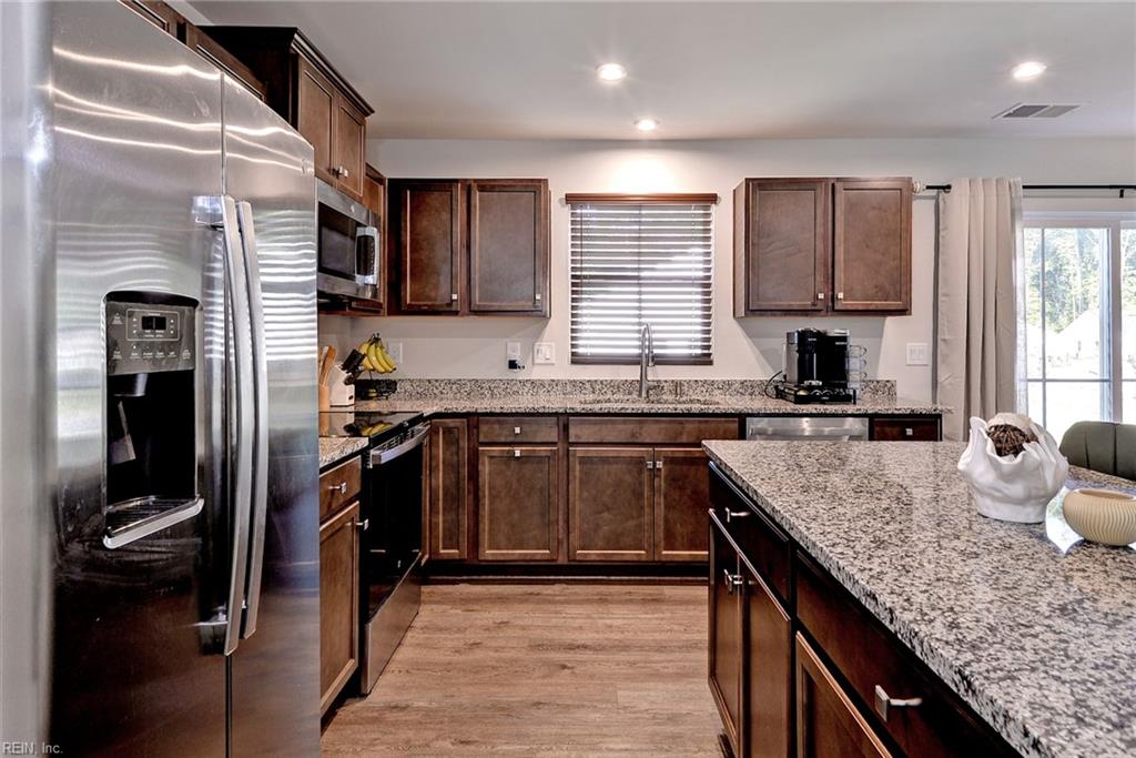 200 Franklins Tower Bnd Property Photo 11