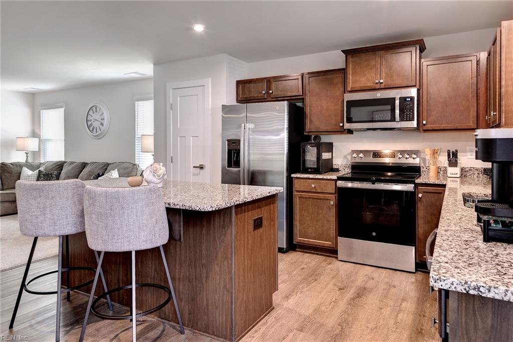 200 Franklins Tower Bnd Property Photo 14