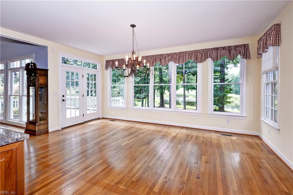 117 Hollinwell Property Photo 4