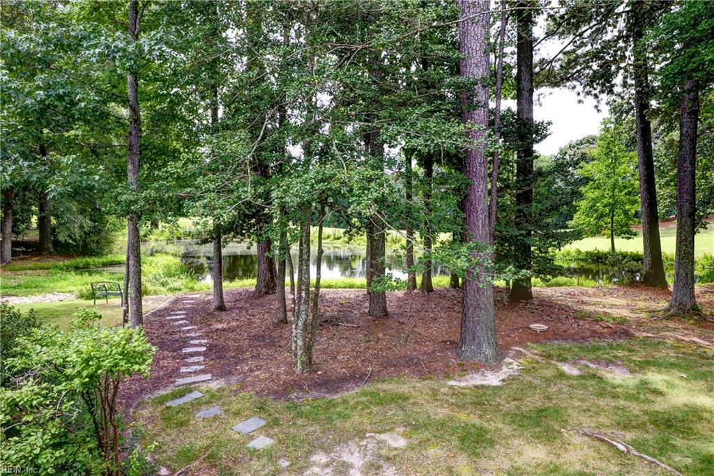 117 Hollinwell Property Photo 5