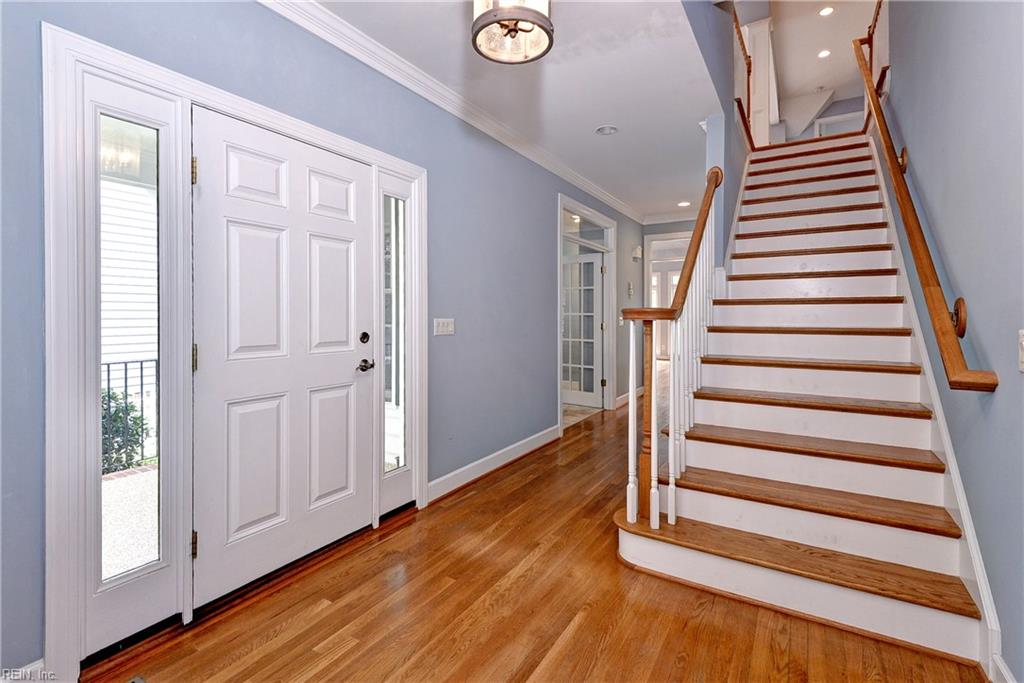 117 Hollinwell Property Photo 7