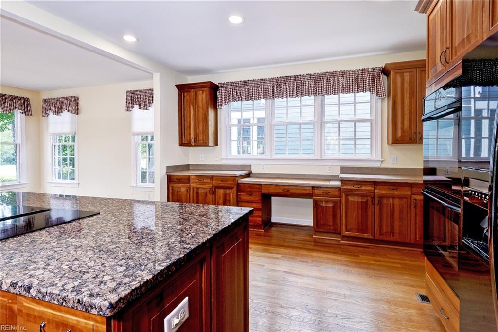 117 Hollinwell Property Photo 11