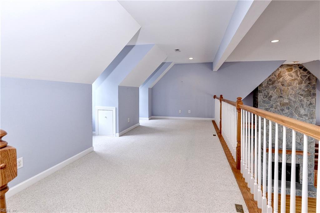 117 Hollinwell Property Photo 24