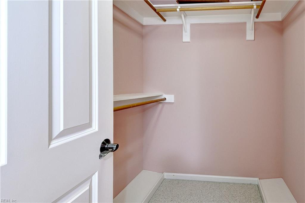 117 Hollinwell Property Photo 26