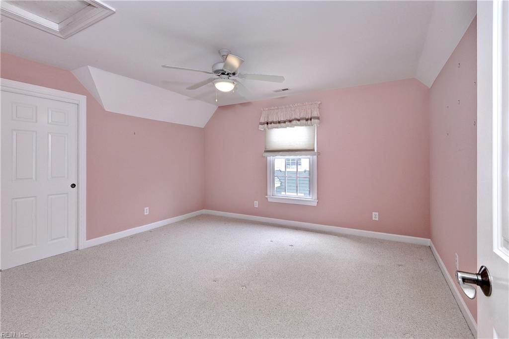 117 Hollinwell Property Photo 28