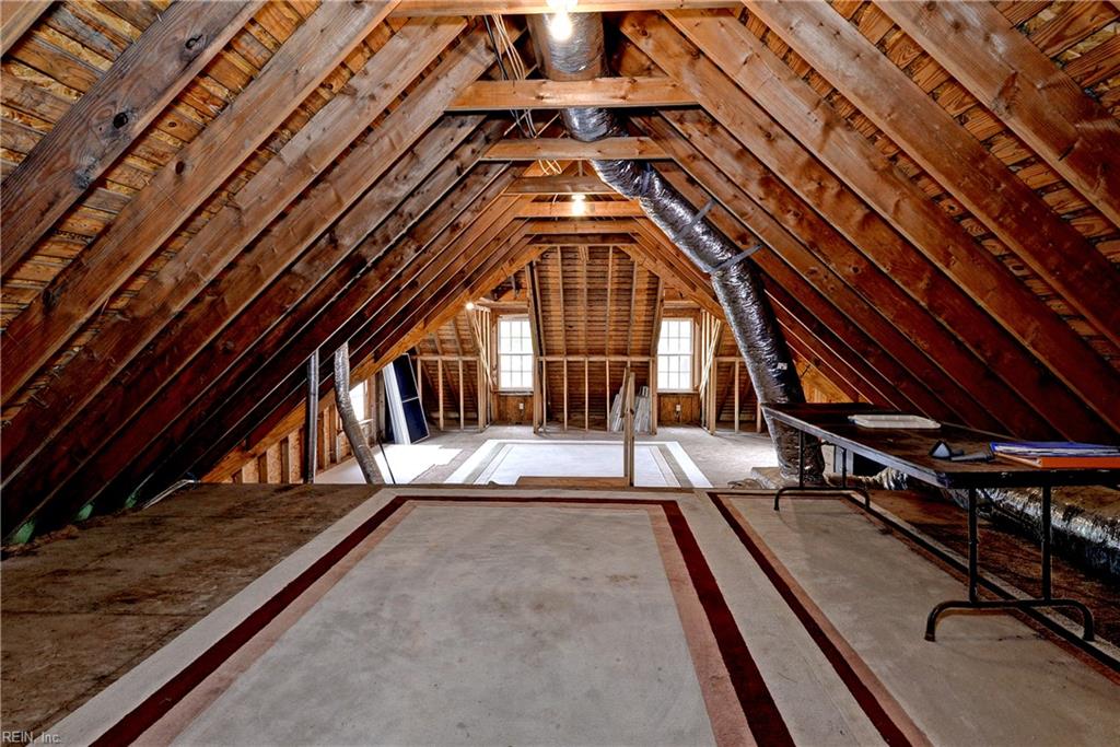 117 Hollinwell Property Photo 31