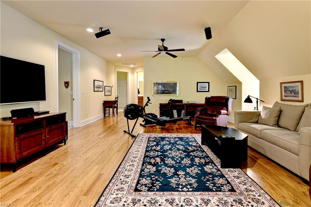 140 Eastbury Property Photo 33