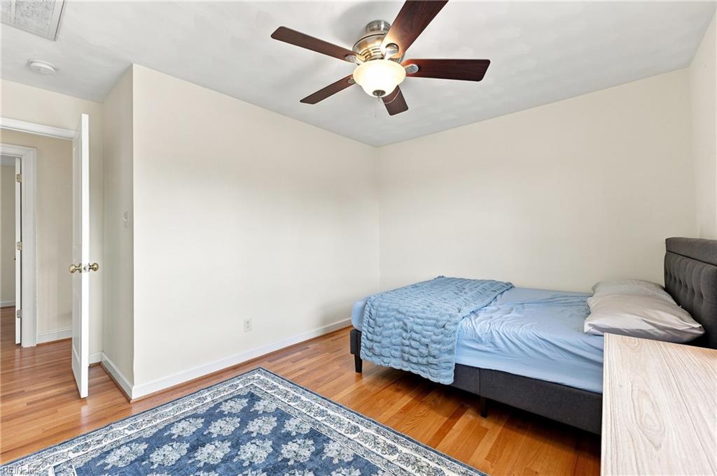 120 Martin Ln Property Photo 29