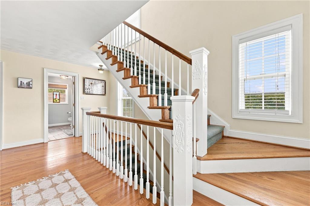 120 Martin Ln Property Photo 31