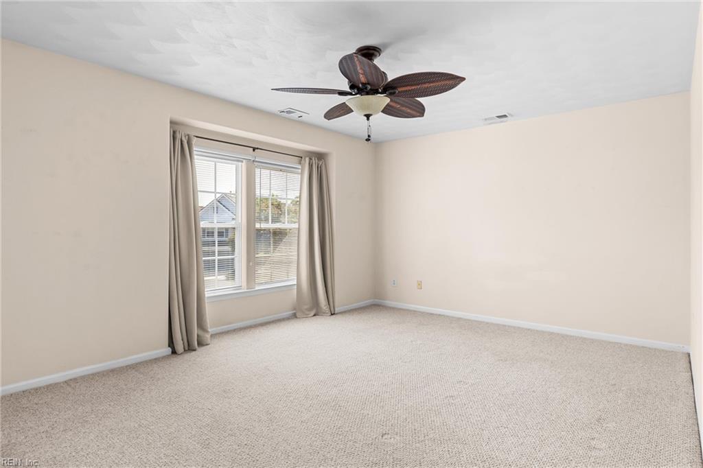 5565 Port Royal Dr Property Photo 15