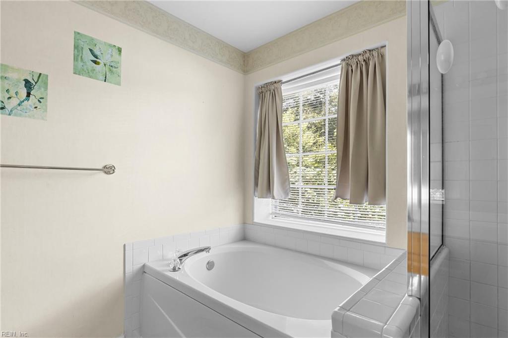 5565 Port Royal Dr Property Photo 17
