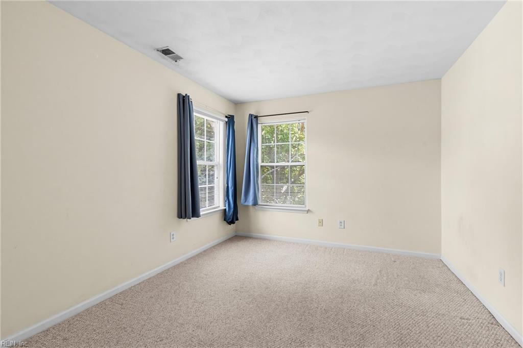 5565 Port Royal Dr Property Photo 21