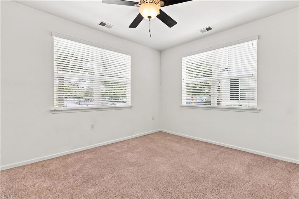 1519 Rollesby Way Property Photo 4