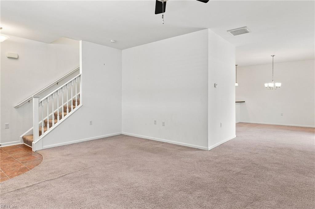 1519 Rollesby Way Property Photo 7