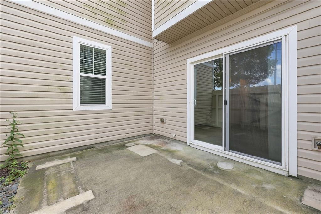 1519 Rollesby Way Property Photo 34