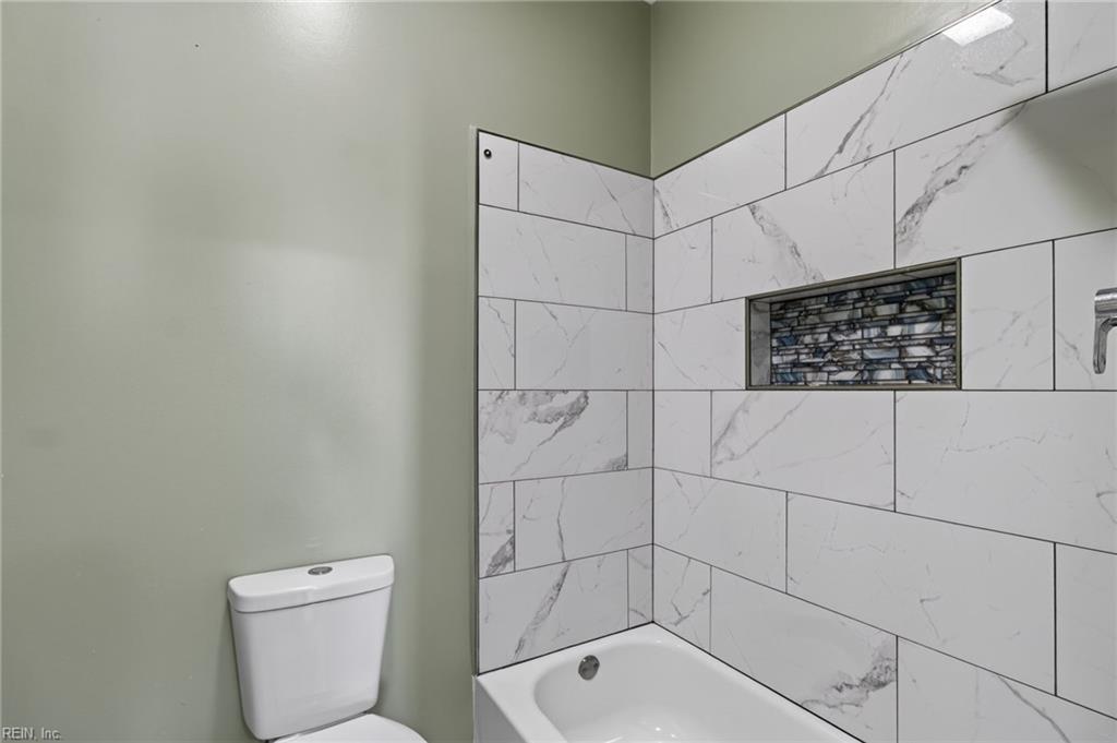 311 W 1st Ave Property Photo 10