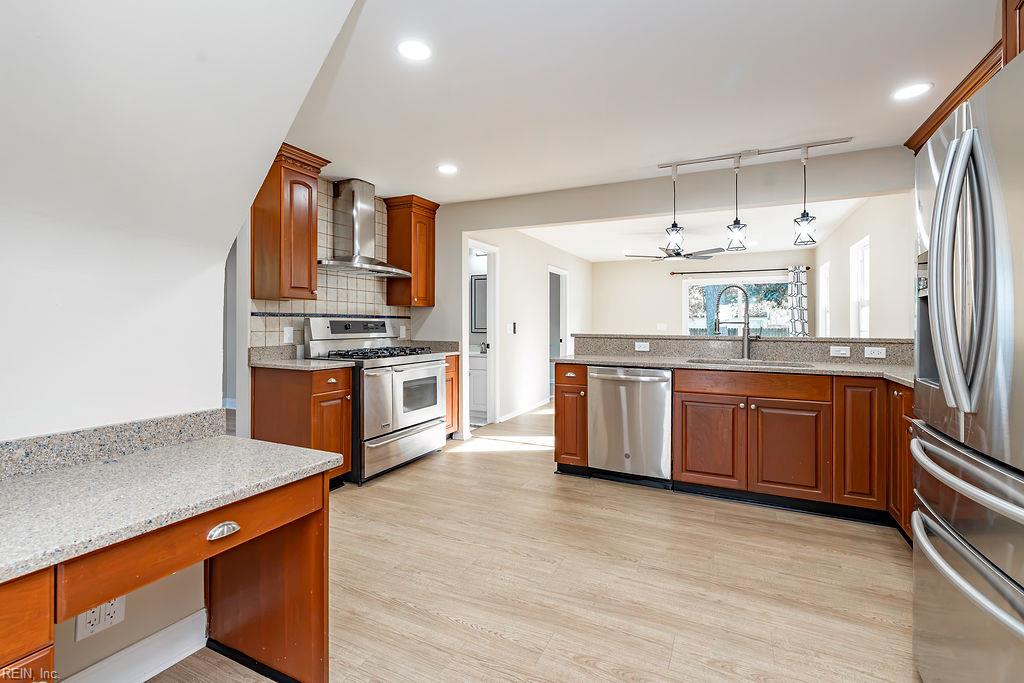 1911 E Bayview Blvd Property Photo 11