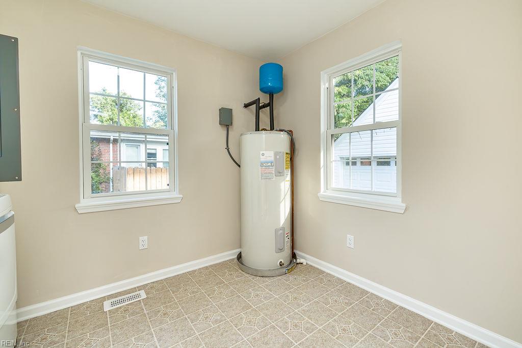 1911 E Bayview Blvd Property Photo 16