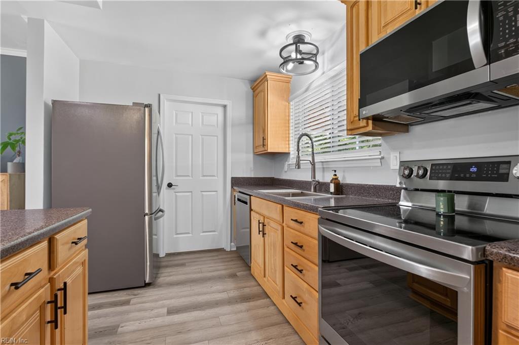 3860 Windsor Gate Rd Property Photo 12