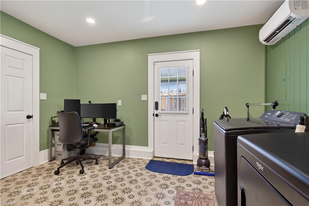 3860 Windsor Gate Rd Property Photo 31