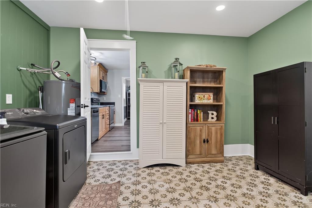 3860 Windsor Gate Rd Property Photo 32