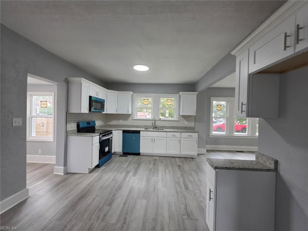 4523 Columbia St Property Photo 3