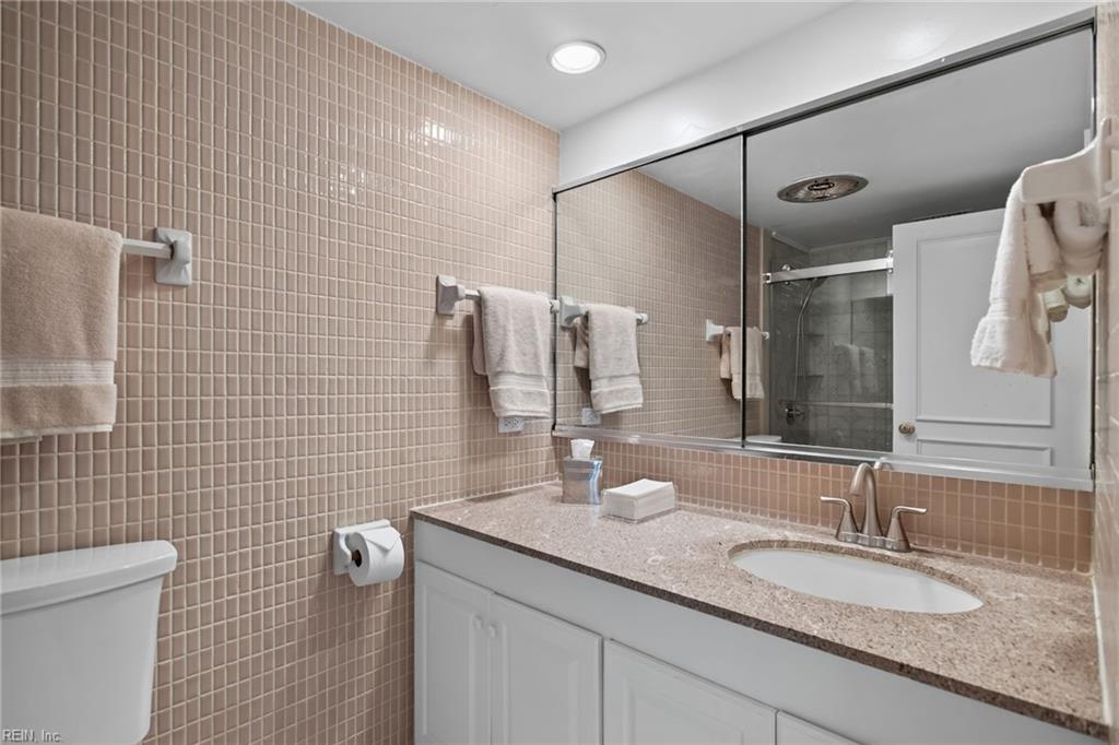 7320 Glenroie Ave Property Photo 24