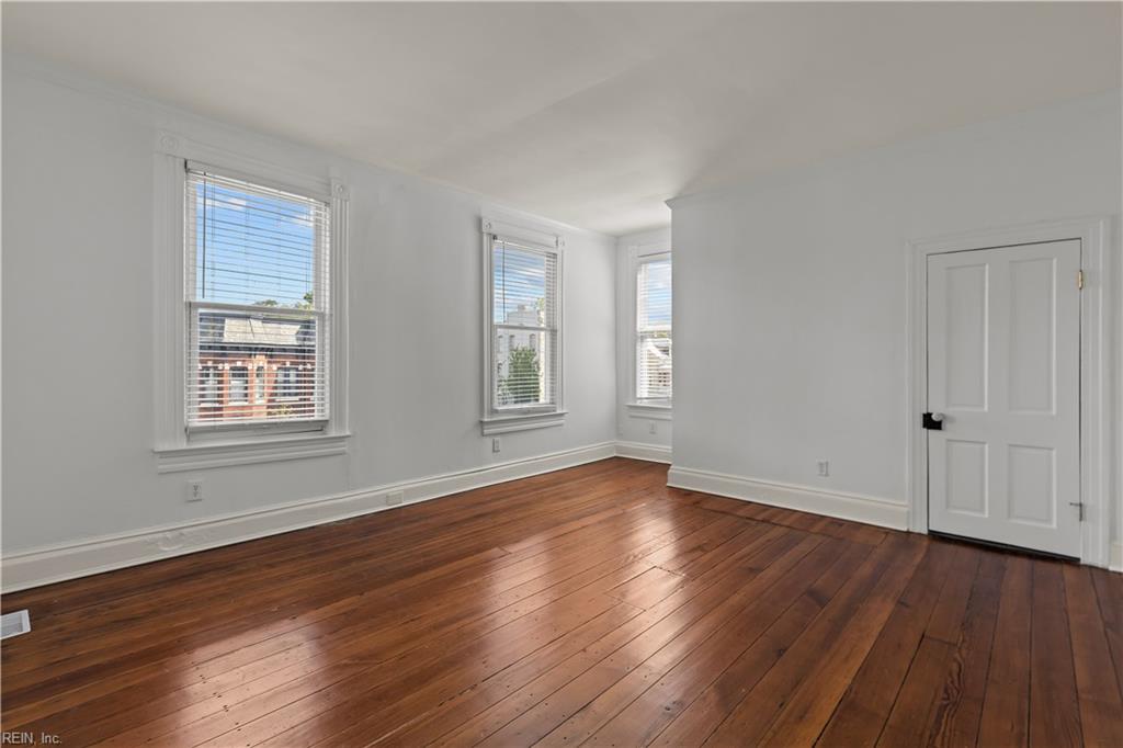 400 Court St Property Photo 28