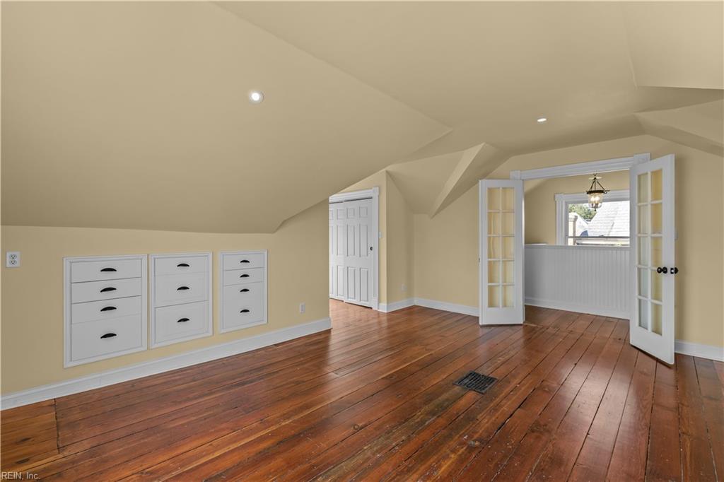 400 Court St Property Photo 34