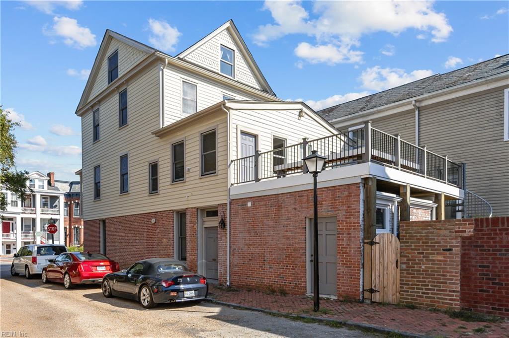 400 Court St Property Photo 40