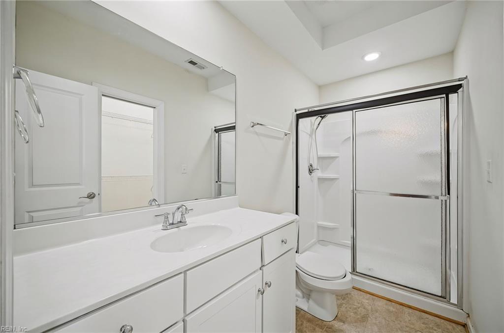 710 W 36th St Property Photo 18