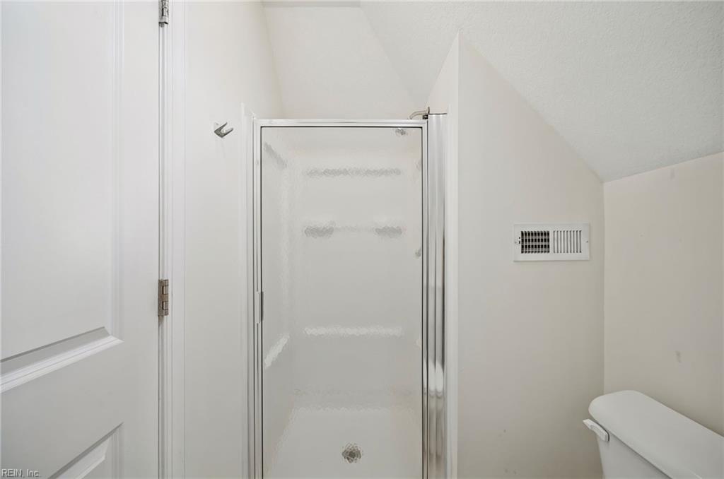 710 W 36th St Property Photo 22