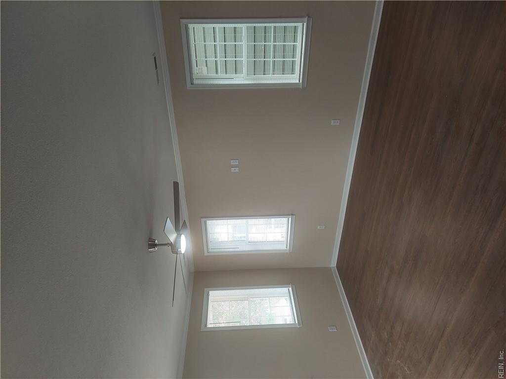 903 Lexington St Property Photo 6