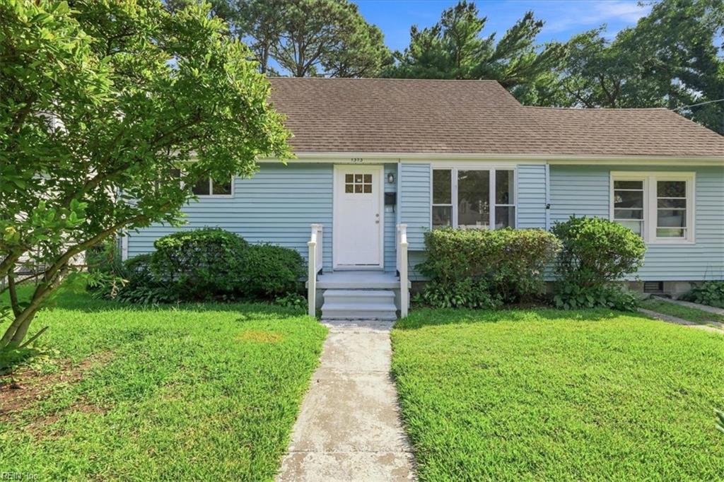 1313 Paul St Property Photo 2