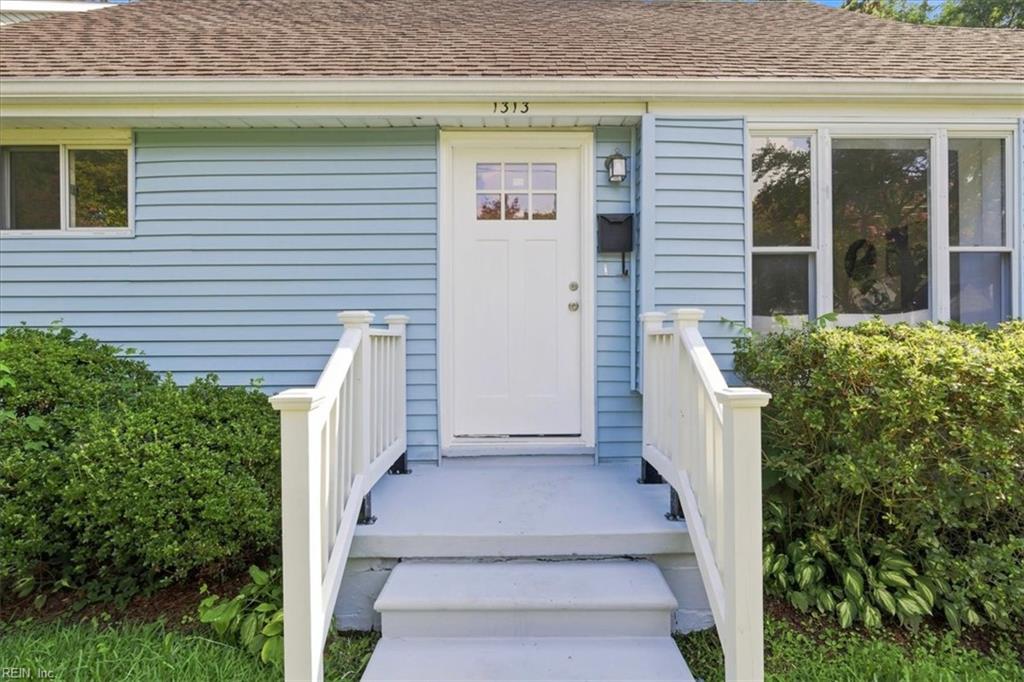 1313 Paul St Property Photo 3