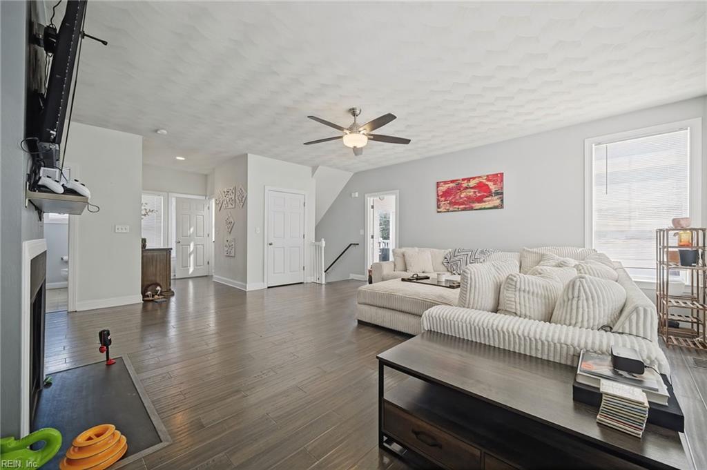 9545 20th Bay St Property Photo 10