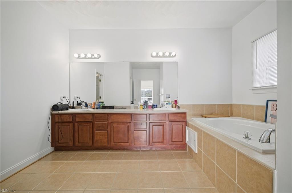 9545 20th Bay St Property Photo 32
