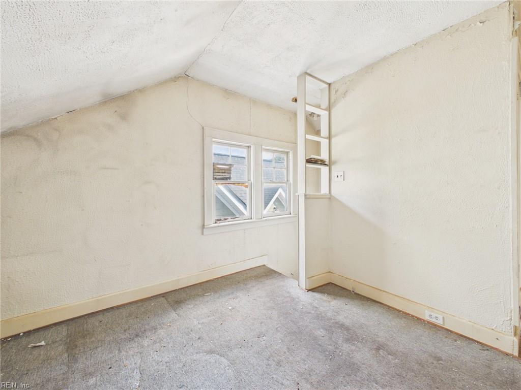 534 Virginia Ave Property Photo 23
