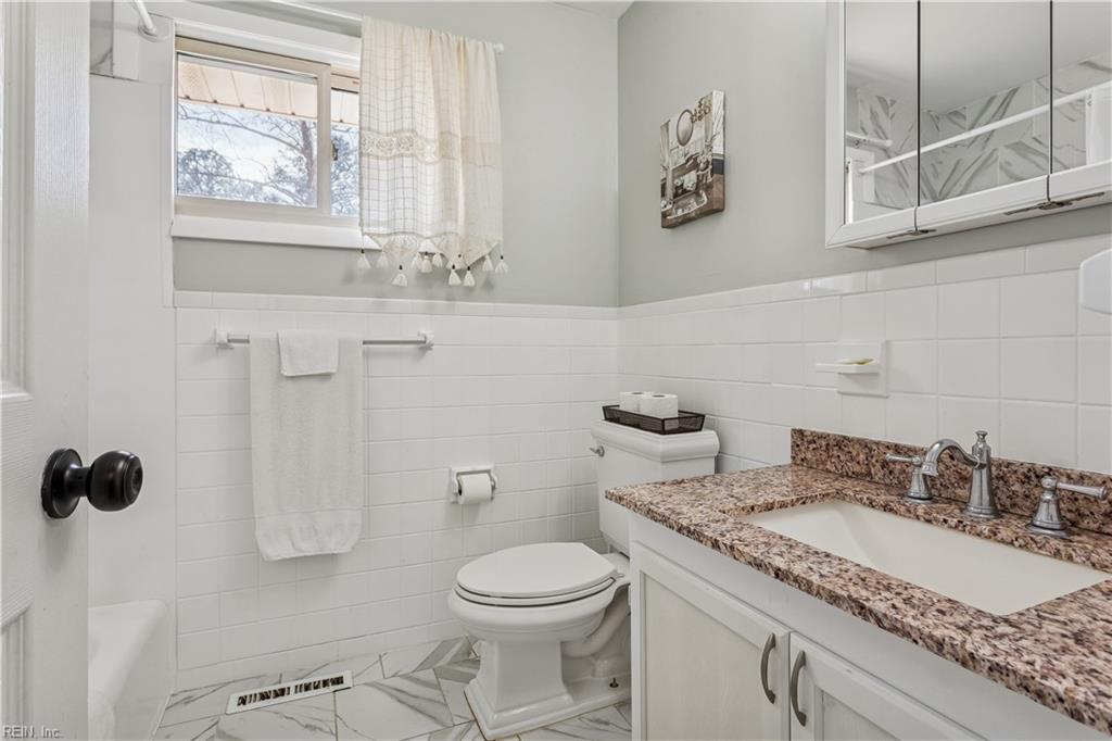 118 Winston Dr Property Photo 23