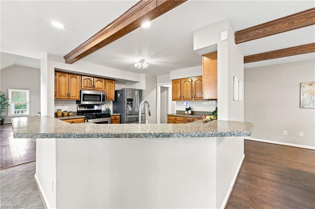 2009 Thoroughbred Dr Property Photo 19