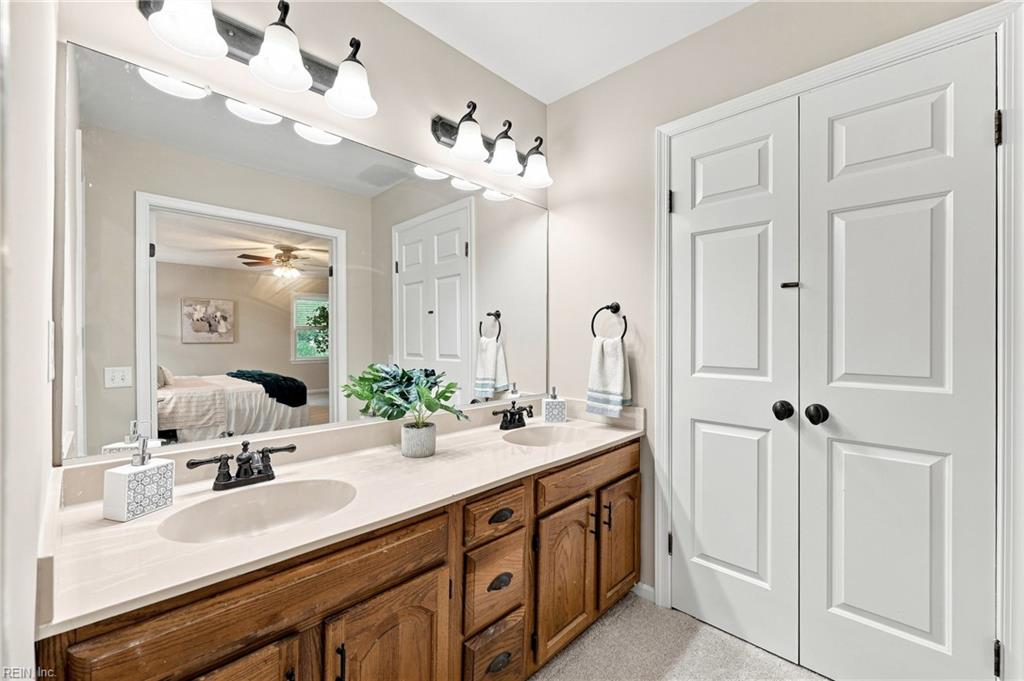 2009 Thoroughbred Dr Property Photo 36