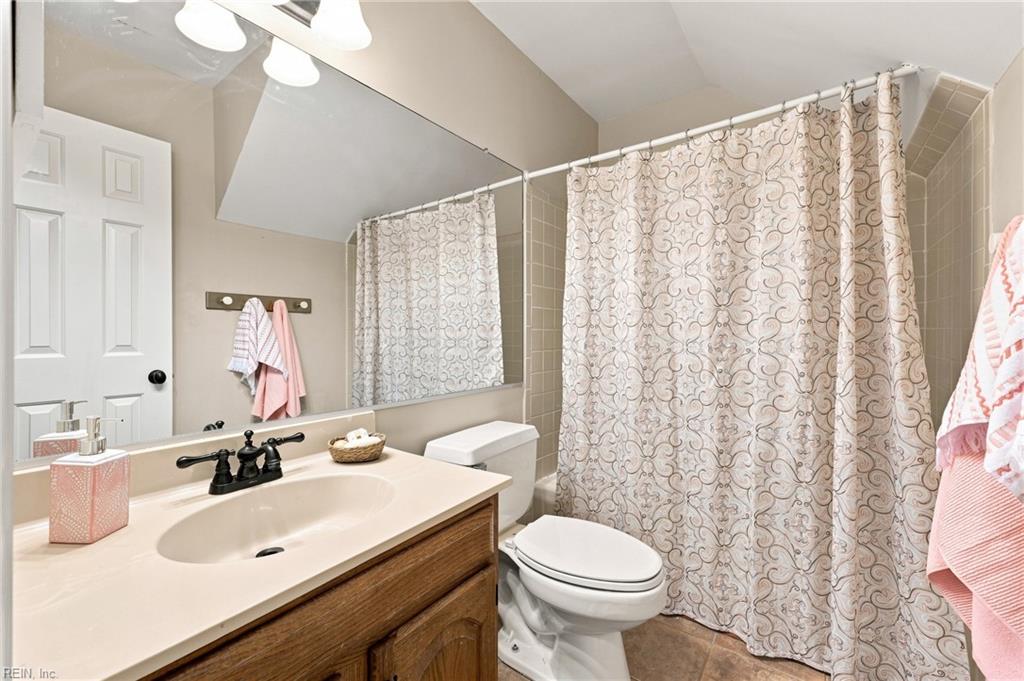 2009 Thoroughbred Dr Property Photo 42