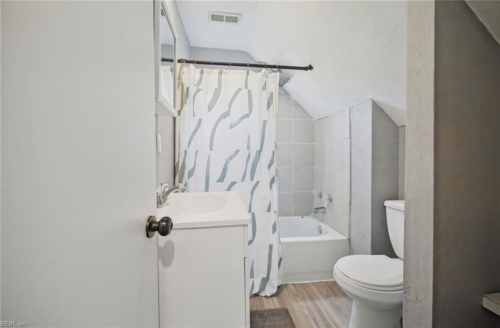 54 Hobson St Property Photo 12