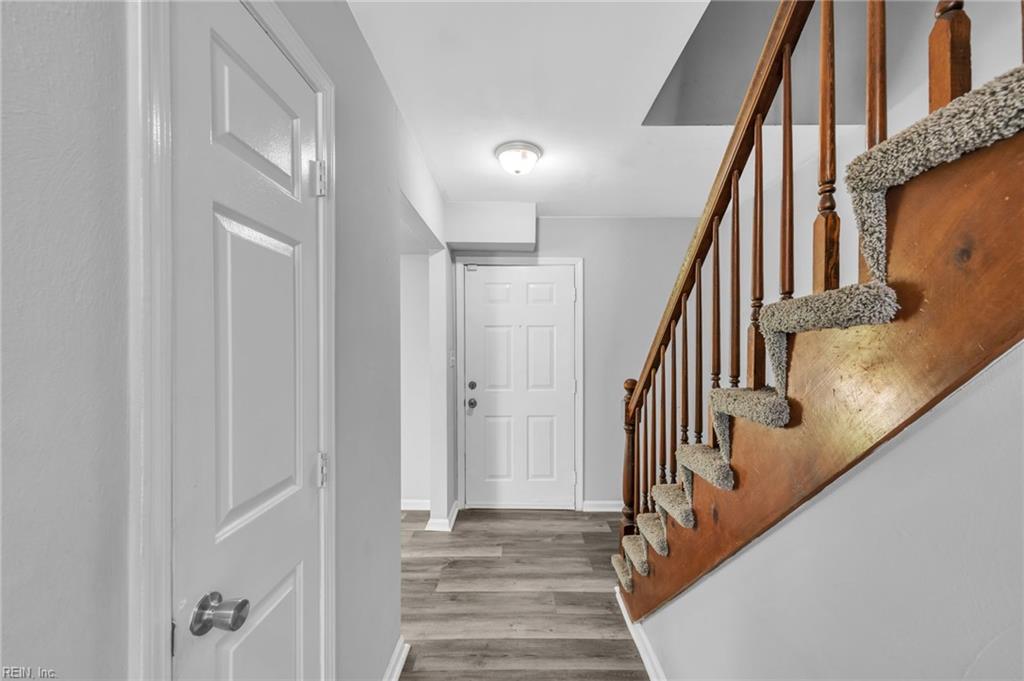 4415 King St Property Photo 2