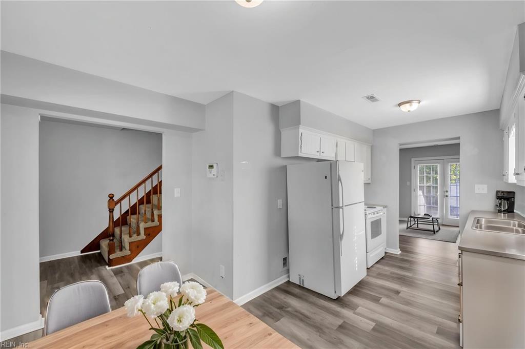 4415 King St Property Photo 3
