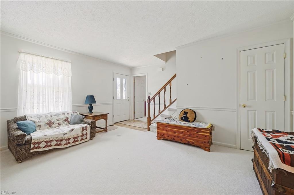 211 Woodburn Dr Property Photo 7