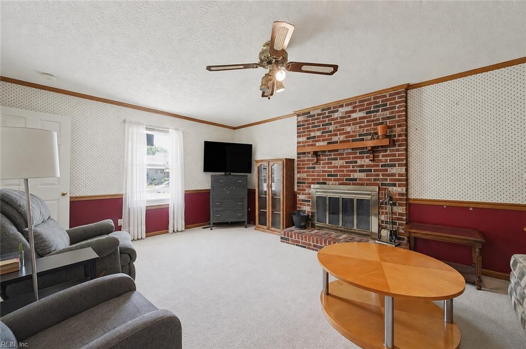 211 Woodburn Dr Property Photo 8