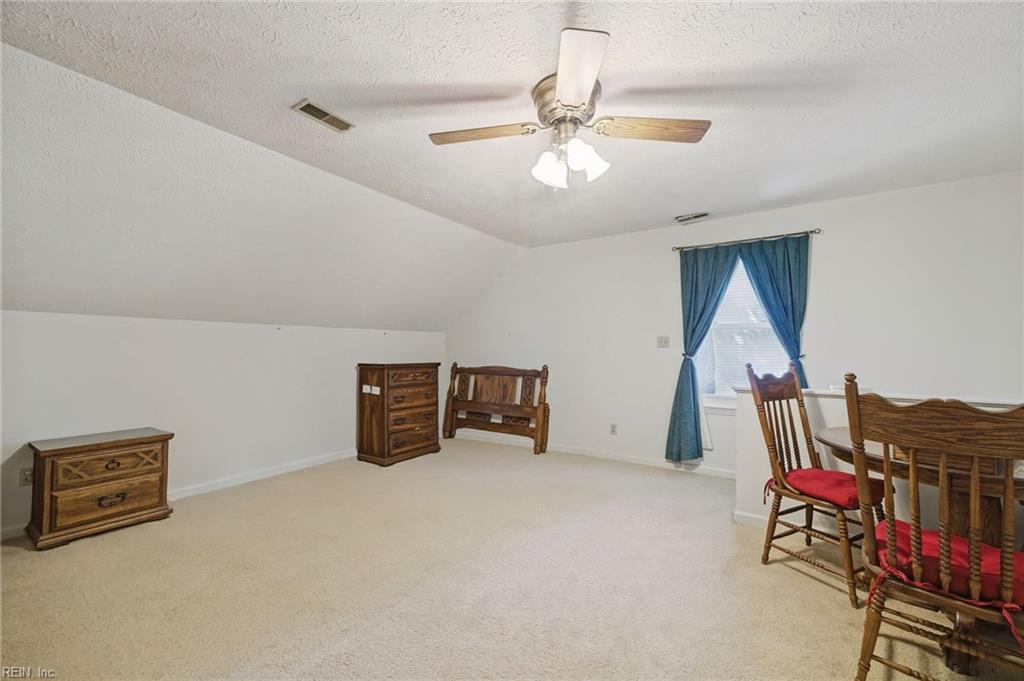 211 Woodburn Dr Property Photo 12