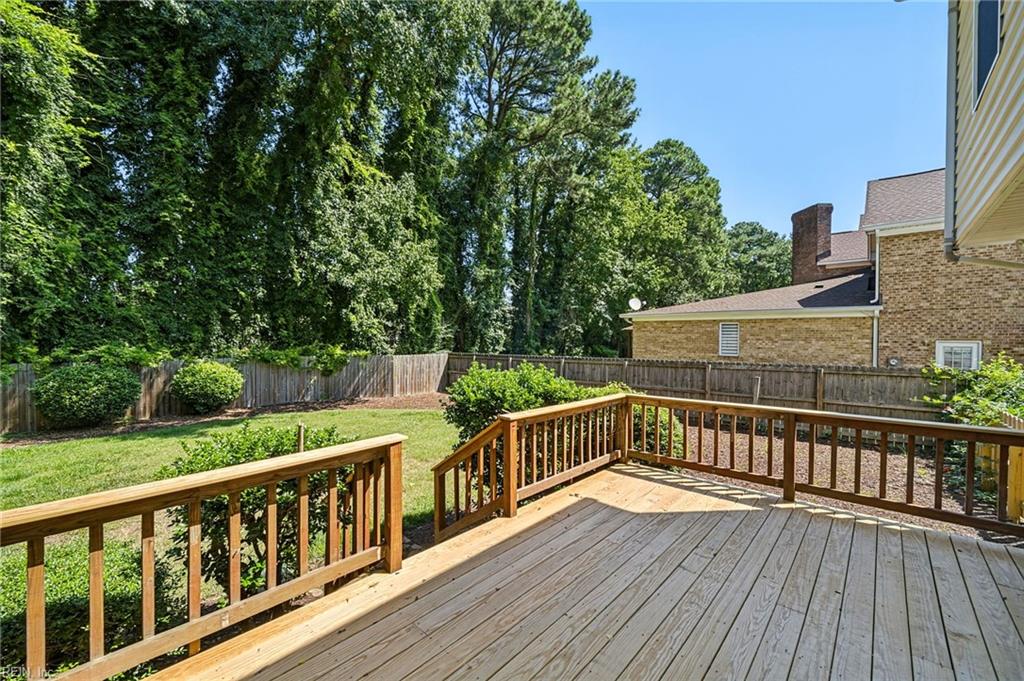 211 Woodburn Dr Property Photo 36