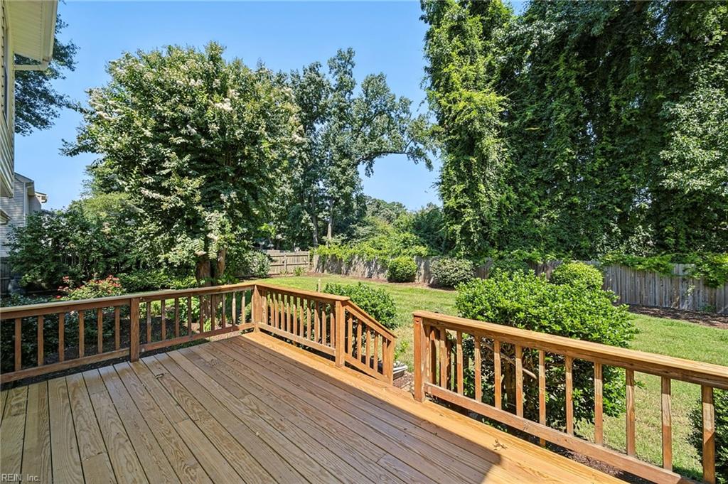 211 Woodburn Dr Property Photo 37